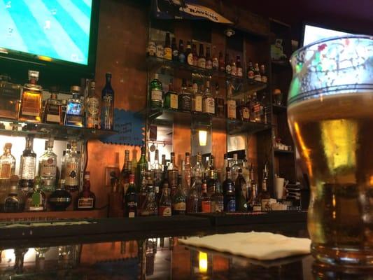 Great bar selection and imported draft beer such as Modelo & Corona make it worth the wait.