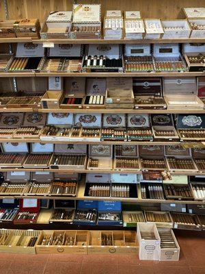 Huge walk-in humidor. Well maintained at the right temp and humidity! Huge selection! Best in town.