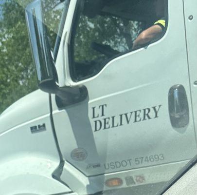 Photo of truck witnessed in road rage incident on I-35 N.