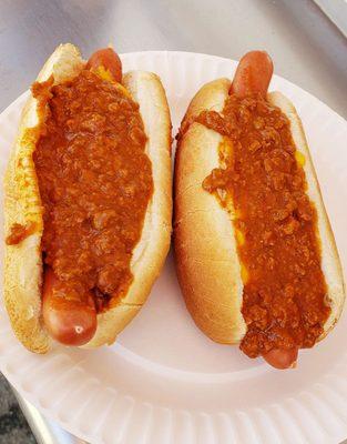 Chilli Cheese Dogs!! It's "Officially" Summertime Yummertime!!