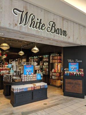 Sister store accessible from inside Bath & Body Works as well