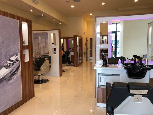 A beautiful salon with privacy