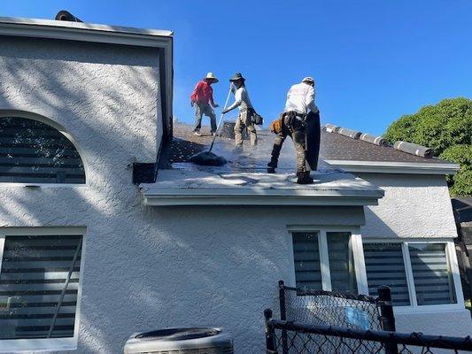 Forest Ridge - City of Davie, tile roof in progress