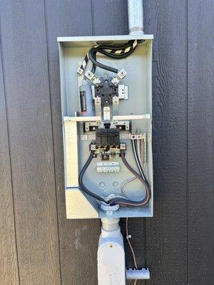 200 Amp Meter Base and Panel Combination