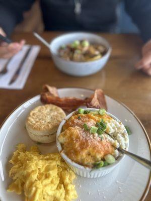 Grits & Egg Scrambled.