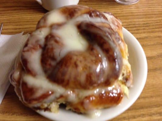 Warm cinnamon roll... Yum!