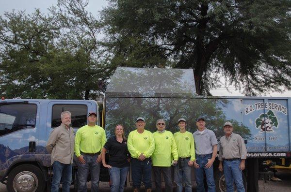 RO Landscape and Tree Service crew