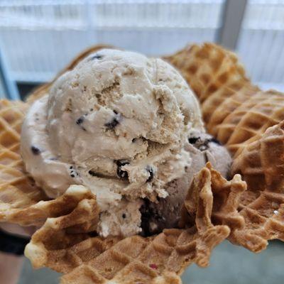 Toffee crunch (top; 4/5) and oreo (bottom; 4/5) in a waffle bowl