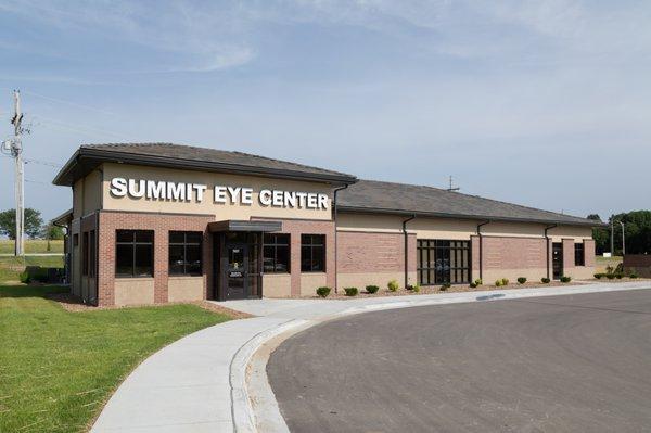 Summit Eye Center entrance