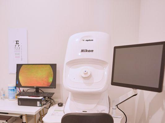 Our optos (optomap) captures high-resolution images of your retina in a matter of seconds, allowing us to view your retina without dilation.