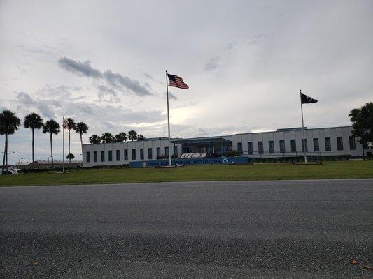 Front Entrance to First Florida Credit Union Raiford Branch