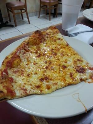 Here's a picture of their cheese pizza slices... Not too big, not too small... It's just right!