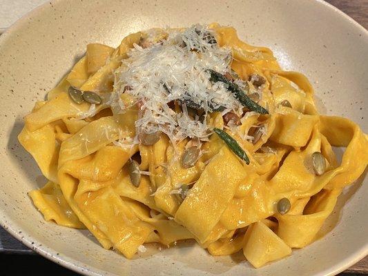 Pappardelle brown butter, Parmesan and sage. Not the best, they forgot the salt I think