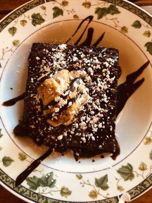 Brownie with caramel ice cream