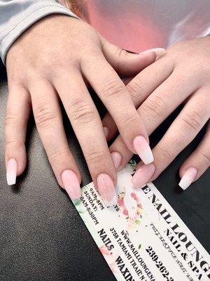 The Nail Lounge