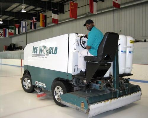 Cutting the ice between hockey and public skating