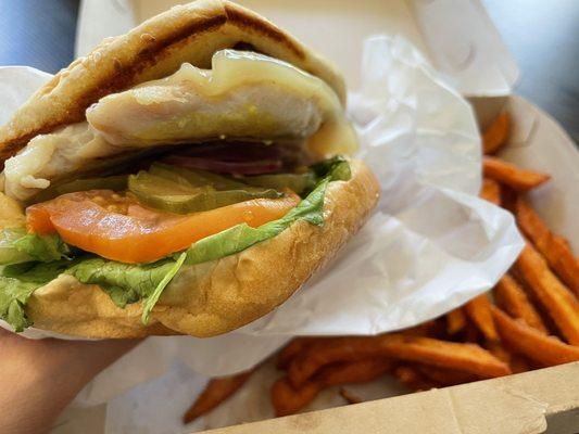 Classic Chicken Burger w/sweet potato fries