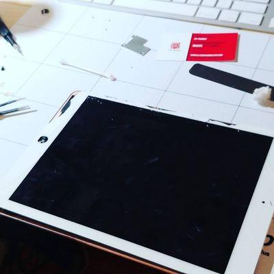 9.7 iPad Pro lCD and digitizer repair.