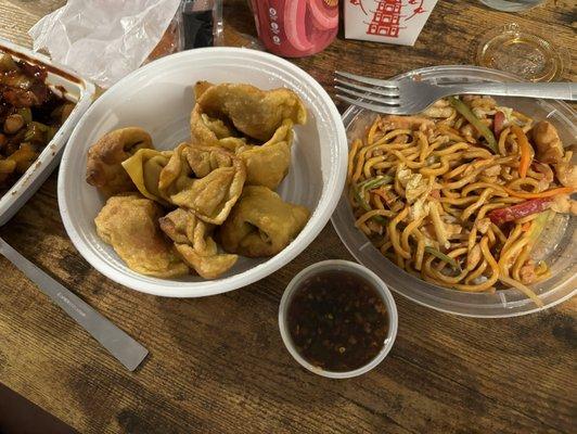 Pan-fried wonton and House Special Lo Mein (small)