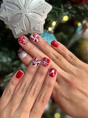 Christmas designed on deeping Nails