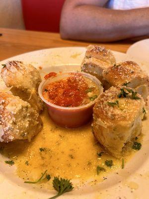 Garlic knots