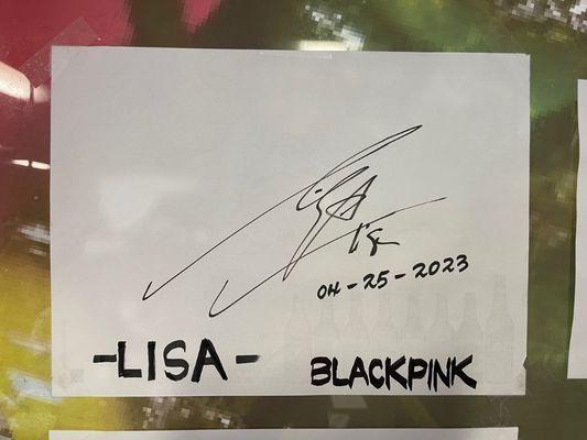 Autograph of Lisa of the BLACKPINK!