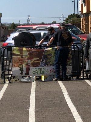 Roasting and selling Hatch chilies in the parking lot!! Nice!!