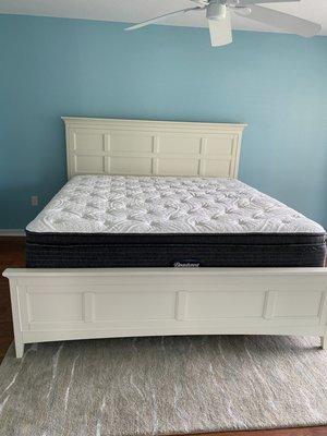 Off white headboard & white footboard