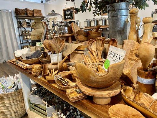 Olive wood products and other kitchen accessories