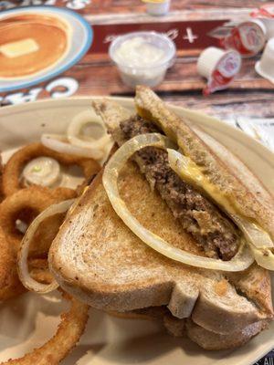 Patty melt w/onion rings & side of ranch