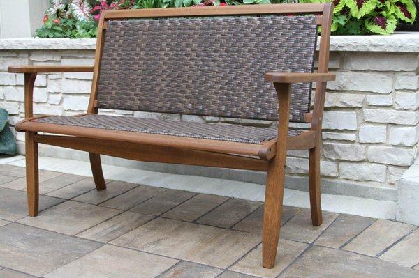 This resin wicker and eucalyptus Bench is made from sustainable,plantation grown Brazilian eucalyptus and is finished with a beautiful brown