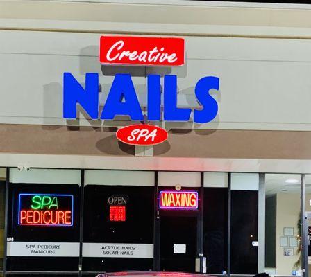 Creative Nails & Spa