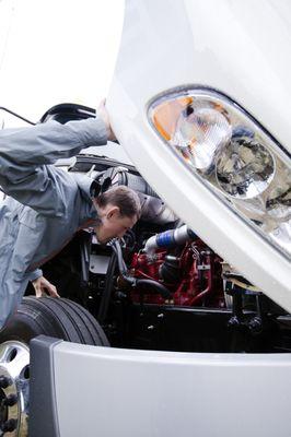 ATRN offers roadside mechanic repair.