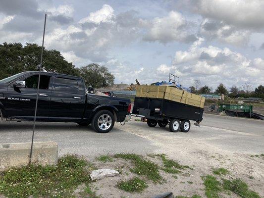 Eco-friendly service e-waste recyclable material off to transfer station