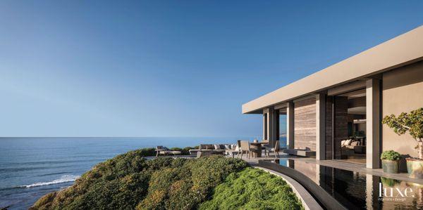 Living On the Edge - A gorgeous remodel which included pocket doors and infinity pool.