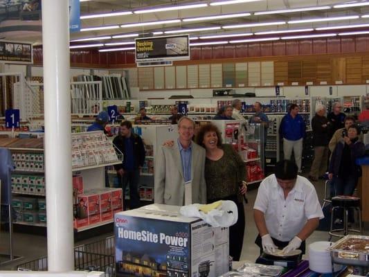 2009 "Yard of the Year" celebration.  Mike Dunn with local singing talent May Palmer.