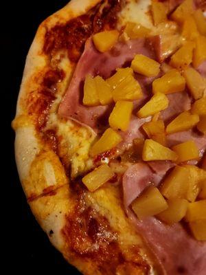 Hawaiian pizza