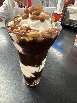 Peanut cluster parfait