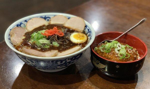 Hamburg don. Kuro ramen