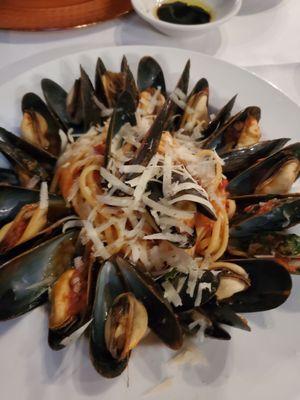 Linguine w/mussels