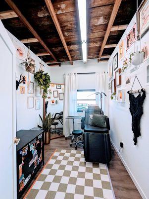 Tattoo artist room