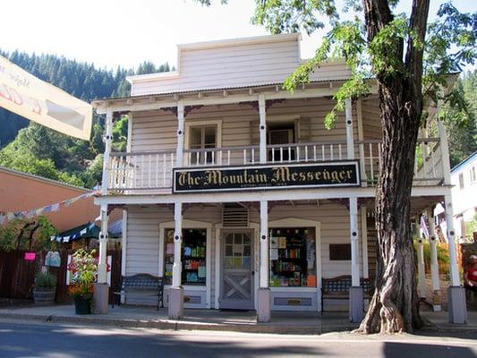 Street Level is Downieville Day Spa