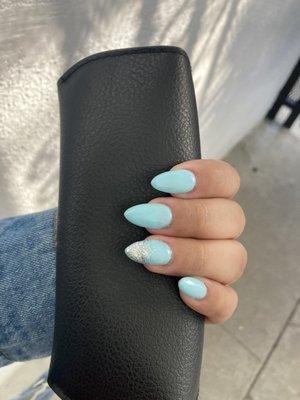 nails