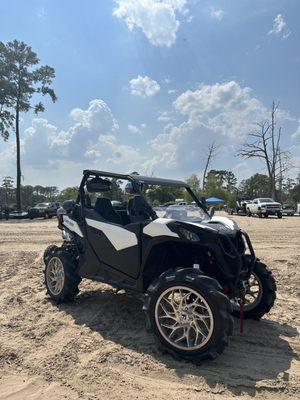 Before and after, custom paint job on Can am Maverick 1000