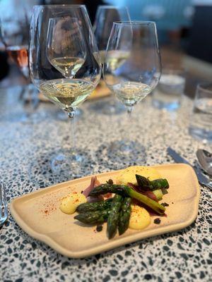 Barrel Fermented Chardonnay paired with a delicious asparagus & hollandaise sauce.