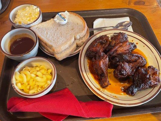 Wings, Mac and cheese, jalapeño corn