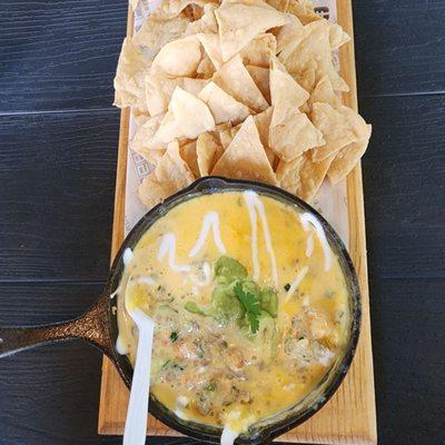 Dip Belicon - The best queso.. Half stirred up