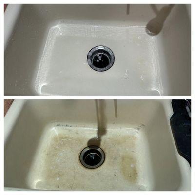 Deep cleaning sink