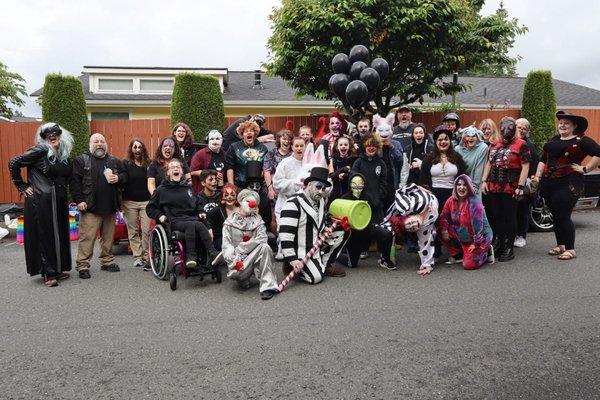 Volunteers ready for the Maple Valley Days Parade!