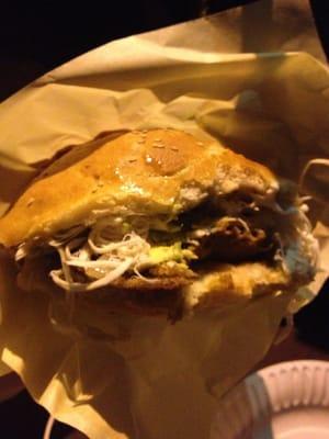 A delicious cemita de milanesa